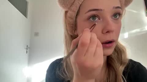 Olivia online show from 03.17.26