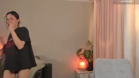 Snapshot of cassisland chatting on 12.15.24  cassandra  online show from 12.15.24