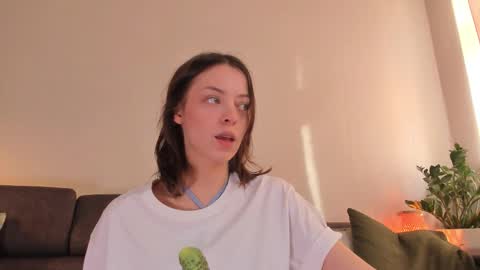 Snapshot of cassisland chatting on 09.24.25  cassandra  online show from 09.24.25