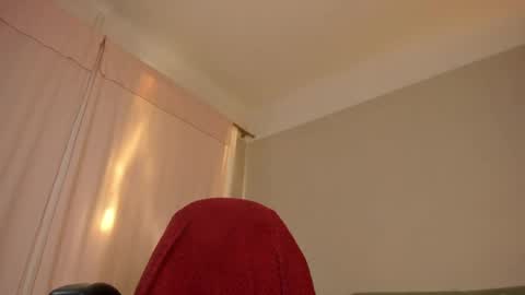  cassandra  online show from 04.19.26