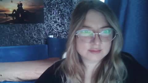 Snapshot of casual__vibes chatting on 04.16.26 casual__vibes online show from 04.16.26