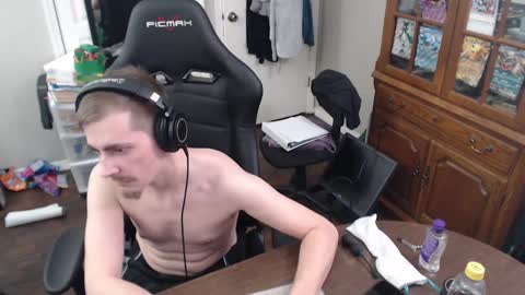 Snapshot of casuallycorrupt chatting on 10.16.25 casuallycorrupt online show from 10.16.25