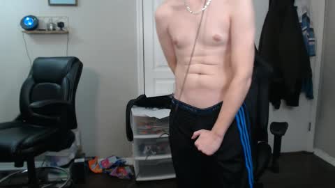 Snapshot of casuallycorrupt chatting on 10.28.25 casuallycorrupt online show from 10.28.25