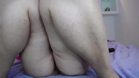 Snapshot of cat_wild chatting on 01.17.25 Marce online show from 01.17.25