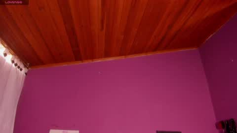 Cata green model independient online show from 04.06.26