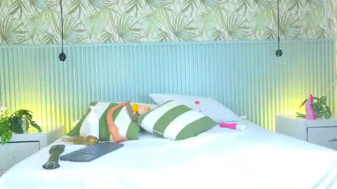 Dani   online show from 07.24.26