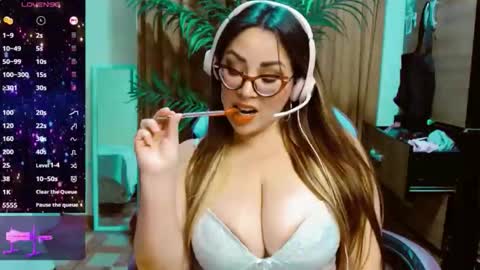 catalina3772516 online show from 04.15.26