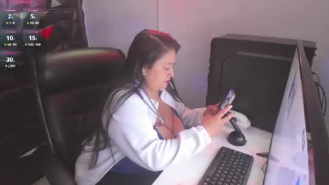 Snapshot of catalinaa__dss chatting on 07.18.26 Cata online show from 07.18.26