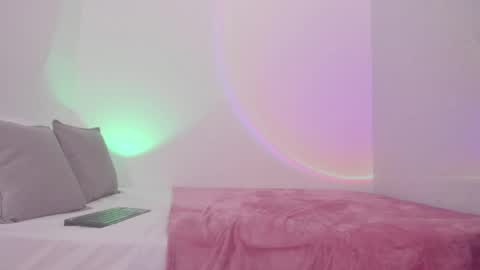 Snapshot of catbaby888_ chatting on 06.18.26 online show from 06.18.26