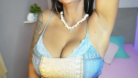 Caterine Zapata  online show from 12.27.24