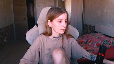 Snapshot of cath_dysphoria_ chatting on 12.18.24 CATH online show from 12.18.24