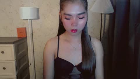 Snapshot of catherine_365 chatting on 11.25.25 catherine_365 online show from 11.25.25