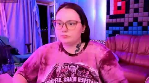 Snapshot of catherineclaire chatting on 07.19.26 catherineclaire online show from 07.19.26