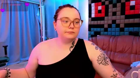Snapshot of catherineclaire chatting on 07.20.26 catherineclaire online show from 07.20.26