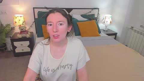 Snapshot of catherinewalls chatting on 10.17.25 Catrin online show from 10.17.25