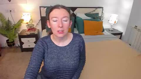 Snapshot of catherinewalls chatting on 10.21.25 Catrin online show from 10.21.25