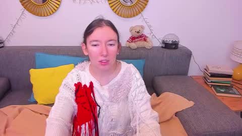 Catrin online show from 11.24.25