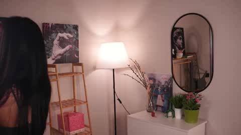 Lee online show from 09.28.25