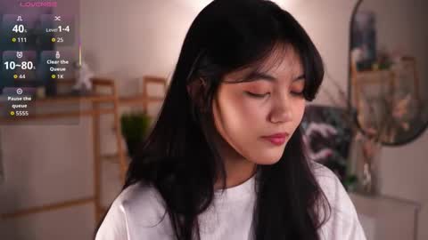 Lee online show from 10.23.25