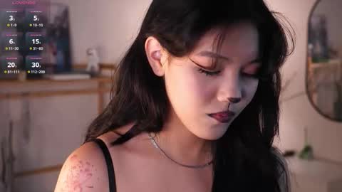 Lee online show from 10.31.25