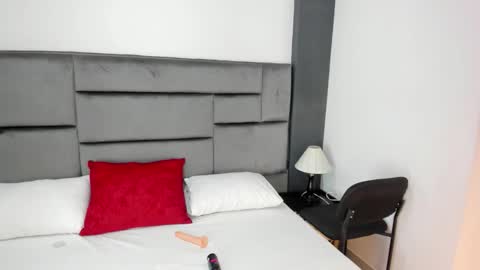 Catleya online show from 12.21.25