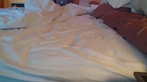 some call me djcatnips some call me CC but i love it when you call me miss catnips  online show from 11.12.25