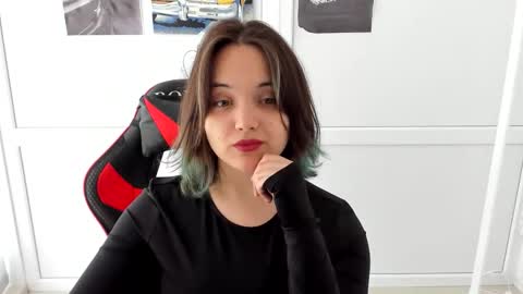 Snapshot of catrine_cute chatting on 05.14.26 Catrine online show from 05.14.26