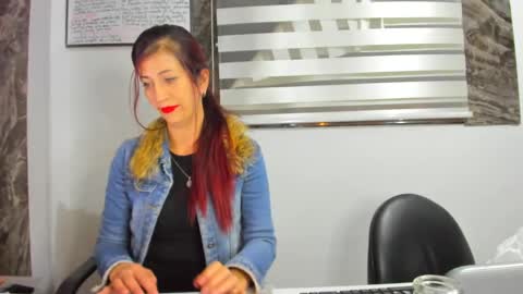 CATT EVANS online show from 02.10.25