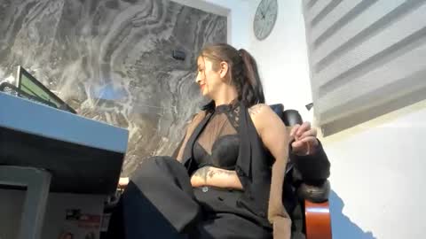 CATT EVANS online show from 01.06.26