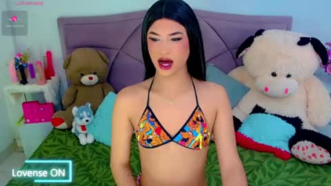 Snapshot of cattaleya_skinny chatting on 06.12.26 cattaleya skinny online show from 06.12.26