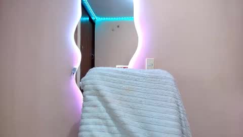 Snapshot of catte_jensen chatting on 02.13.26 Cattleya online show from 02.13.26