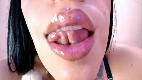 Cattleya online show from 06.12.26