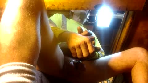 Snapshot of caughtnaked chatting on 01.04.25 caughtnaked online show from 01.04.25