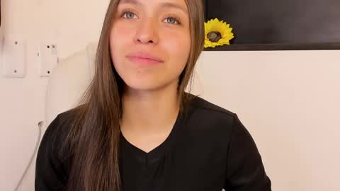 Snapshot of cayetana_01 chatting on 05.28.26 cayetana online show from 05.28.26