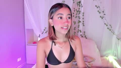 Snapshot of cayetanamiles chatting on 11.14.25 cayetanamiles online show from 11.14.25