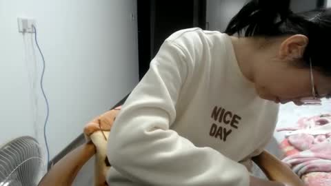 Snapshot of cbz112233 chatting on 12.24.24 ANNYANNY online show from 12.24.24