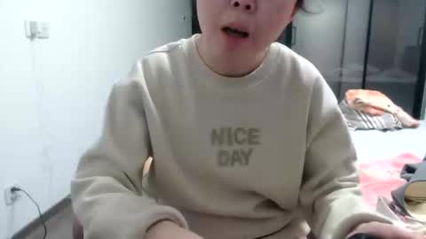 Snapshot of cbz112233 chatting on 01.06.25 ANNYANNY online show from 01.06.25