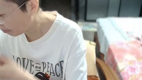 Snapshot of cbz112233 chatting on 09.20.25 ANNYANNY online show from 09.20.25