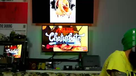 Snapshot of ccgreysweatpants chatting on 01.12.25 WHAT CAN YOU GET US TO DO online show from 01.12.25