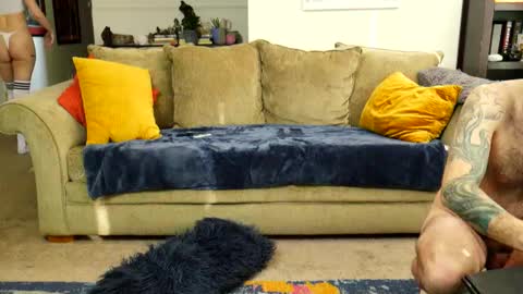 Snapshot of ccgreysweatpants chatting on 01.27.25 WHAT CAN YOU GET US TO DO online show from 01.27.25