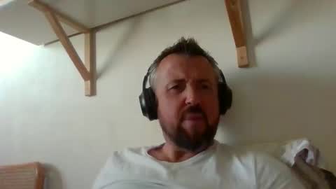 Snapshot of cebcool chatting on 10.05.25 Sb online show from 10.05.25