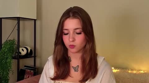 Lina  online show from 12.13.25