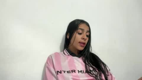 ceci1218 online show from 04.13.26