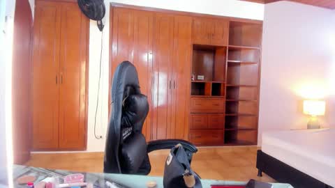 SARA  online show from 12.17.25