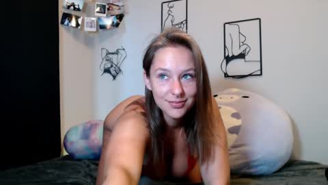 Snapshot of celeste_xxoo chatting on 10.01.25 celeste_xxoo online show from 10.01.25