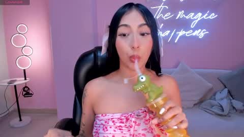 Snapshot of celestemoonx1 chatting on 05.27.26 Celeste Moon online show from 05.27.26