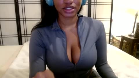 Celine Costas online show from 12.04.24