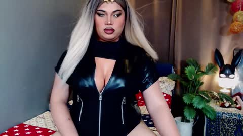 cellinekittcumerr online show from 12.05.25