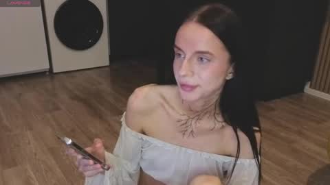 Snapshot of ceserisisi chatting on 04.19.26 Livia online show from 04.19.26