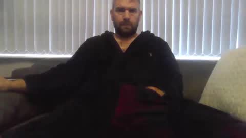 ch33ky85 online show from 11.27.25